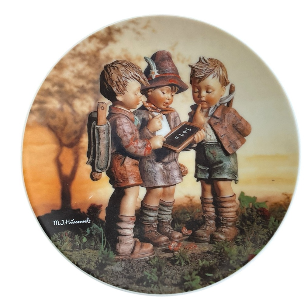 Goebel Hummel Decor Plate “School Boys” (HUM 170) Vintage Collectible Like New